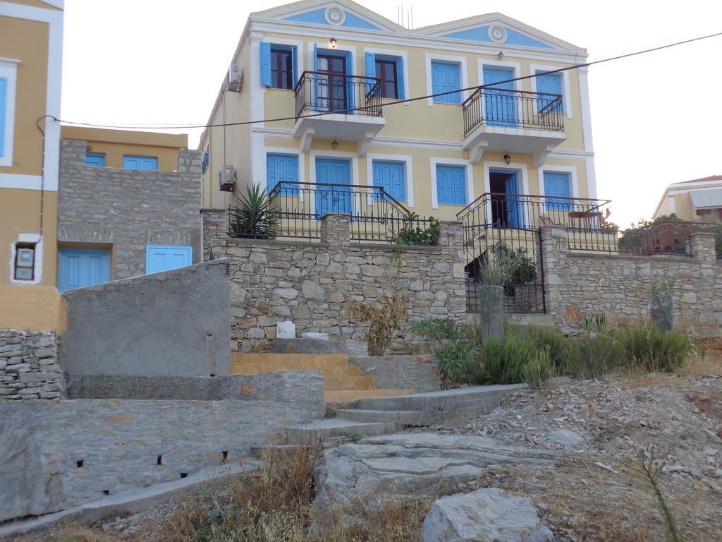 Symi Sun Apartments Extérieur photo